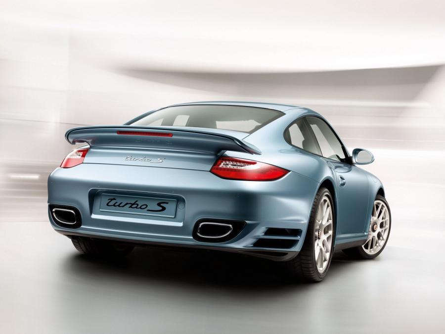  Porsche 911 Turbo S 2010 года  (фото 22 из 31)